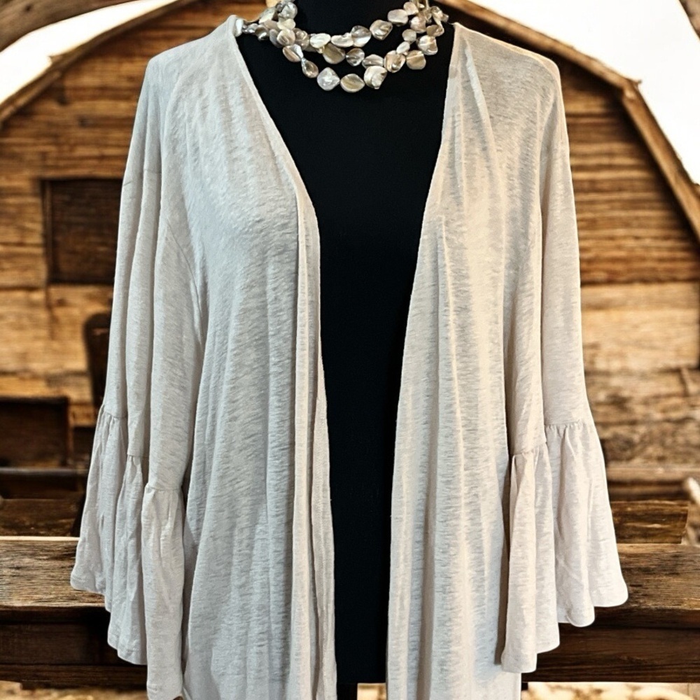 Adorable Umgee Lightweight Kimono with Animal Print Back and Bell Sleeves